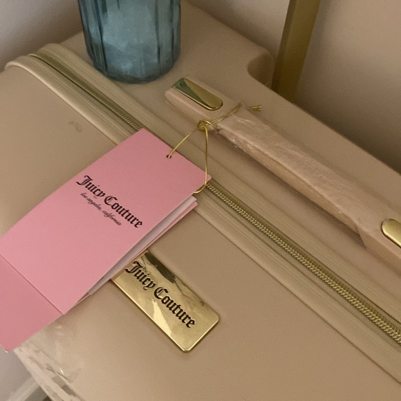 Brand New Beautiful Juicy Couture Luggage Set.
Cream in Color Hard Shell. NWT - Picture 3 of 6